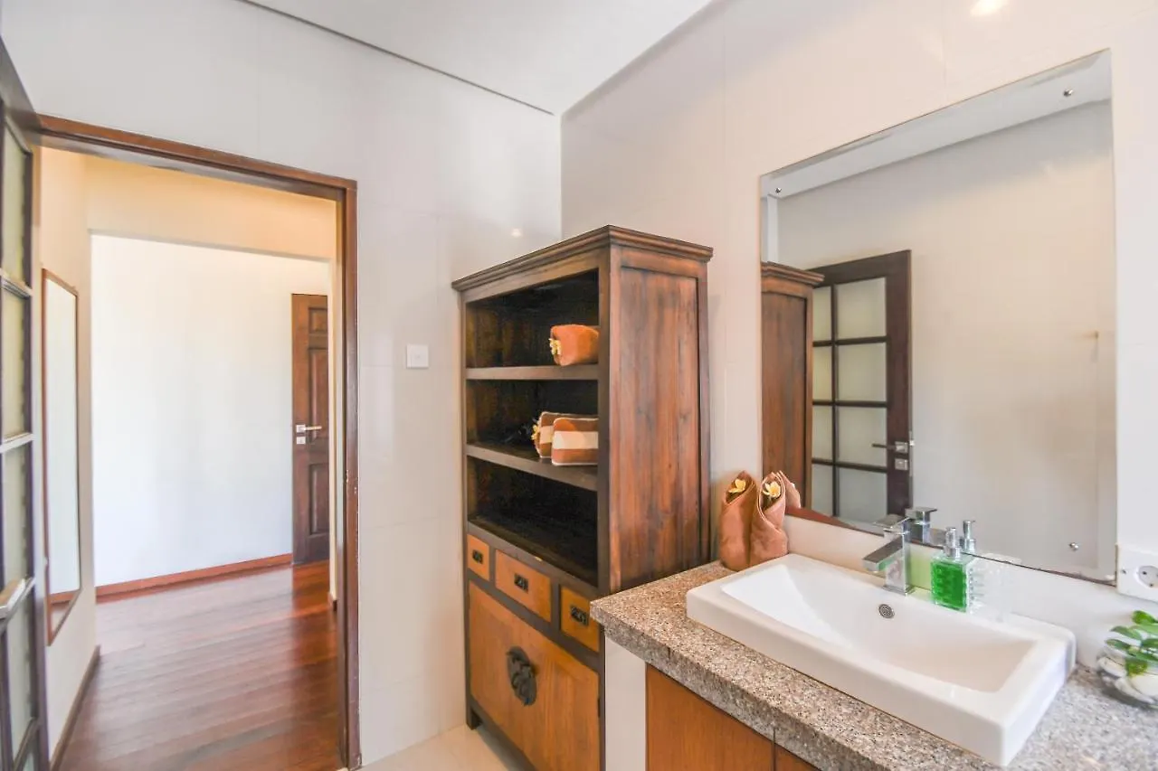 Amalia Swan Haven Villa Seminyak  세미냑